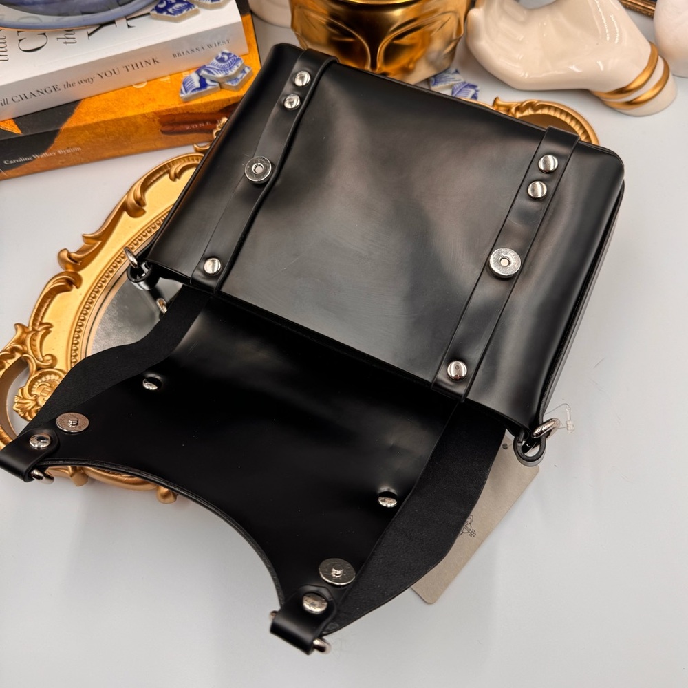 🆕 VIVIENNE WESTWOOD 🧿 NWT Betty Mini Satchel Black - AUTHENTICATED - Picture 9 of 16